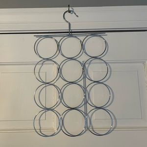 Scarf Hanger